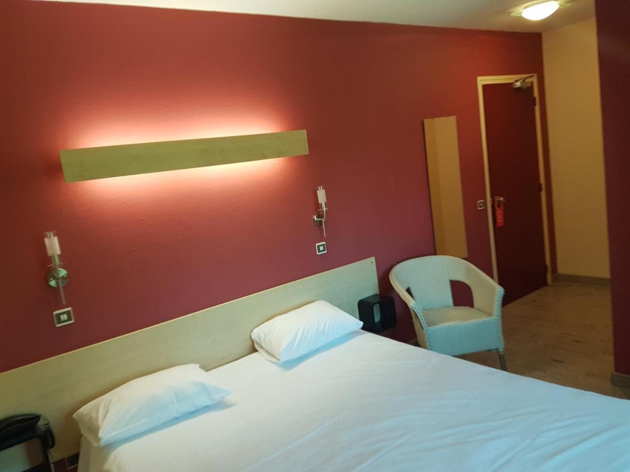 Hotel Point Bleu Frontignan Buitenkant foto